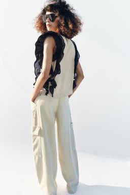 BLUSA RAYAS VOLANTES / Negro / Crudo - Zara фото 5