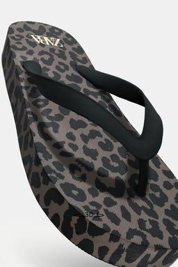 ANIMAL PRINT SANDALS - Zara фото 14