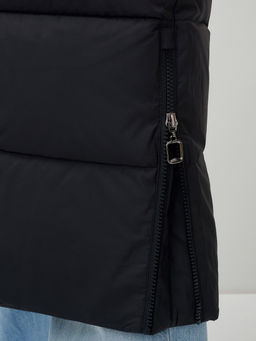 Пальто утепленное стеганное зимнее с капюшоном женское черного цвета 9608Ch - Mtforce фото 10