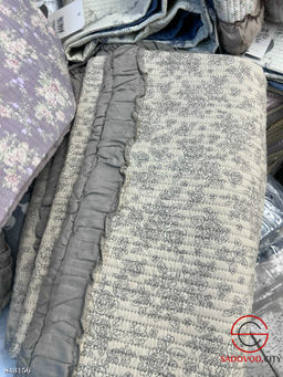 Покрывало на кровать с принтом