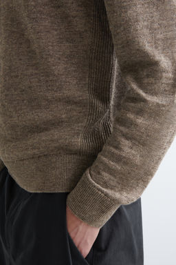 JERSEY DE PUNTO DE LINO CON CUELLO REDONDO - H&m фото 4