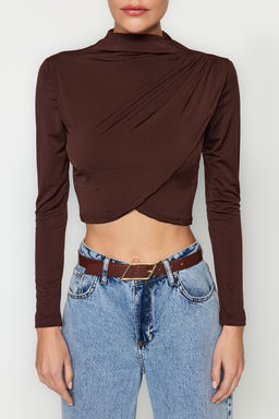 Trendyolmilla Bordo Dik Yaka Drapeli Crop Bluz TWOAW24BZ00164