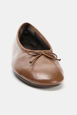 LEATHER BALLET FLATS WITH BOW - Zara фото 5