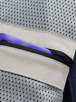 Парка женская софтшелл виндстоппер удлинённая с капюшоном белого цвета 9618_1Bl