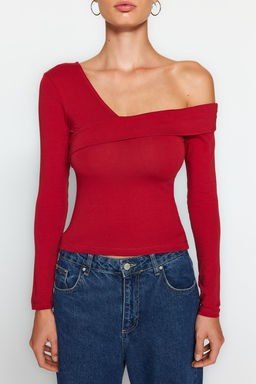 Trendyolmilla Siyah Pamuklu Esnek Volanl? Fitted/Vucuda Oturan Crop Orme Bluz TWOAW24BZ00161