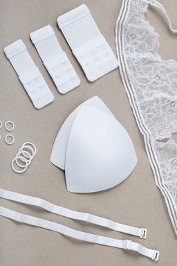 Вставки-вкладыши BLITZ треугольные р.48-50 FN-75.76 10 пар в пакете белый