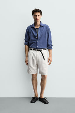 BERMUDA RELAXED FIT PLIEGUES / Crudo
