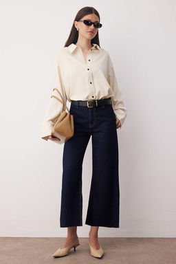 Koyu Mavi Orta Belli ve Beli Detayl? Pacas? Kesikli Culotte Bilek Boyu Jeans TWOAW26JE00045