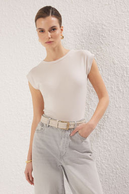 Tas Premium Viskoz/Yumusak Kumas Fitted/Vucuda Oturan Ay Kol Esnek Orme Bluz TWOSS23BZ00992