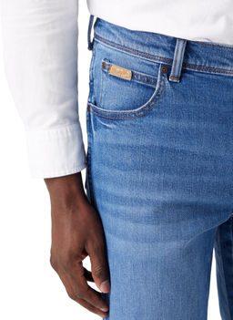 Джинсы мужские