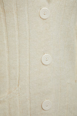 Ekru Genis Kal?p Yumusak Dokulu Triko Alt-Ust Tak?m TWOAW22AU0128