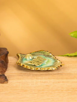 Подставка под благовония «Бабочка на листке», 11×8×1 см, керамика, бежевая