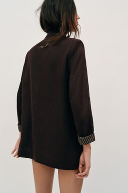 BLAZER CON LINO MANGA REMANGADA / Marr?n oscuro - Zara фото 4