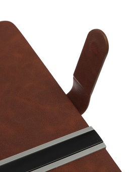 Дневник школьный 1-11 класс, лассе, обложка искуственная кожа коричневая, с хляст, с ручкой   109690