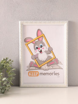 Фоторамка пластик "Винтаж" 21х30 см, белый с золотом (пластик)