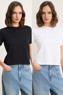 Siyah-Beyaz Kal?n Pamuklu Tok Kumasl? Regular Kesim Orme T-Shirt Orme T-Shirt TWOSS26TS00302