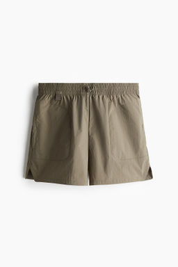 Pantal?n corto outdoor ligero repelente al agua