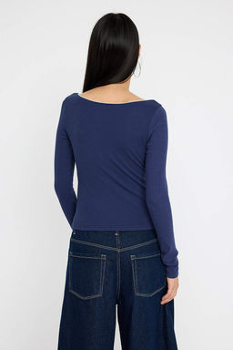 Teen Lacivert Renk Bloklu Kroseta Detayl? Slim/Vucuda Oturan Orme Bluz TWOAW26BZ00085