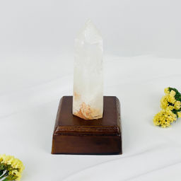 Кристалл из Горного Хрусталя на подставке