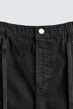 BERMUDA BAGGY FIT CINTUR?N / Negro