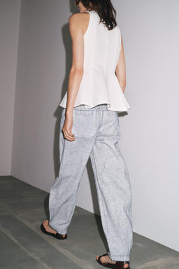 ZW COLLECTION TAPERED COATED MID-RISE JEANS - Zara фото 3