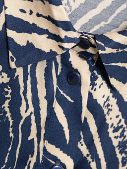 Рубашка с абстрактным принтом B2903/fleur - Emka фото 5