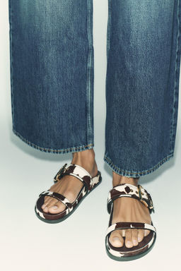 ANIMAL PRINT LEATHER SANDALS - Zara фото 5