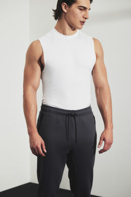 Joggers de deporte en DryMove Slim Fit