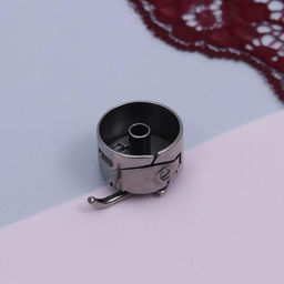 Цена за 2 шт. Шпульный колпачок к БШМ, левый, 3×2.5×1.5 см