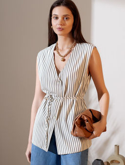 Удлиненный костюмный жилет в полоску с поясом из легкого хлопкового поплина