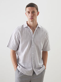 Regular Fit K?sa Kollu ?izgili Erkek G?mlek