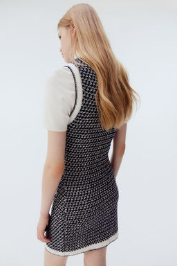 Vestido en punto texturizado con bolsillos - H&m фото 5
