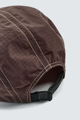 GORRA VISOR PLANO PARCHE / Marr?n - Zara фото 6