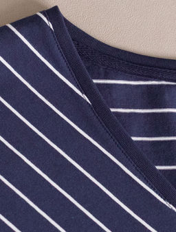 Футболка в полоску с V-вырезом и цельнокроеным рукавом из гладкого хлопка