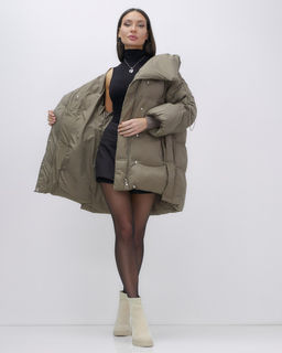 Куртка зимняя женская с большим капюшоном модная коричневого цвета 7739K - Visdeer фото 16