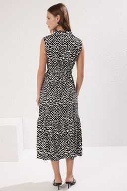 TRENDYOLMILLA Siyah Geometrik Bask?l? S?f?r Kol V Yaka Etegi F?rf?rl? Midi Orme Elbise TWOSS25EL00703  фото 4