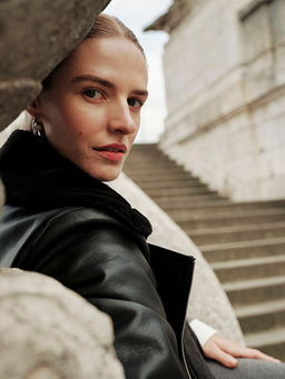 K?rk Yaka Kad?n Deri G?r?n?ml? Mont