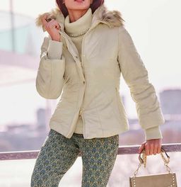 Куртка, песочная