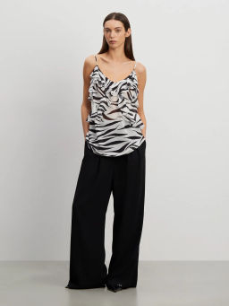 Топ приталенный - Emka фото 3