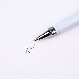 Цена за 10 шт. Ручка шариковая, синяя паста, с колпачком 1.0 мм С 8 марта!