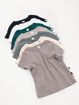 Футболка в рубчик 22-0210 зеленый