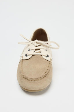 CONTRAST SUEDE LACE-UP LOAFERS - Zara фото 4