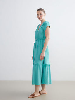 V Yaka Dokulu Belden Oturtmal? Elbise