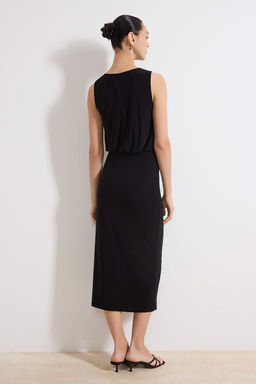 Siyah Duz A-line Bisiklet Yaka Kolsuz Midi Esnek Astarl? Orme Elbise TWOSS26EL00154