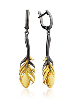 Нежные серьги с чернением и золочением, украшенные медовым янтарём Пёрышко