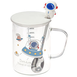 Кружка стеклянная Путешествие в космос 450мл, д8см h11см, д/основания 7,4см, тонкостенное стекло, деколь в ассортименте, фарфоровая крышка, ложка нерж. с декором 15см, с мерной шкалой, в подарочной коробке (Китай)