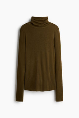 Top de lana con cuello alto