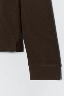 SOSHIOTSUKI x ZARA WAFFLE-KNIT HENLEY T-SHIRT