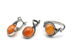 Кольцо Серьги с янтарем имитация размер 18.