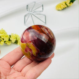 Шар из Яшмы Мукаит